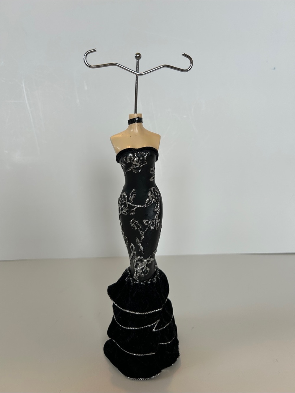 Mannequin Jewelry Holder in Black with Silver Accents